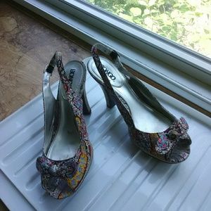 Multi Bongo peep toe heels